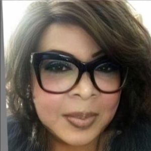 Meet your Posher, April